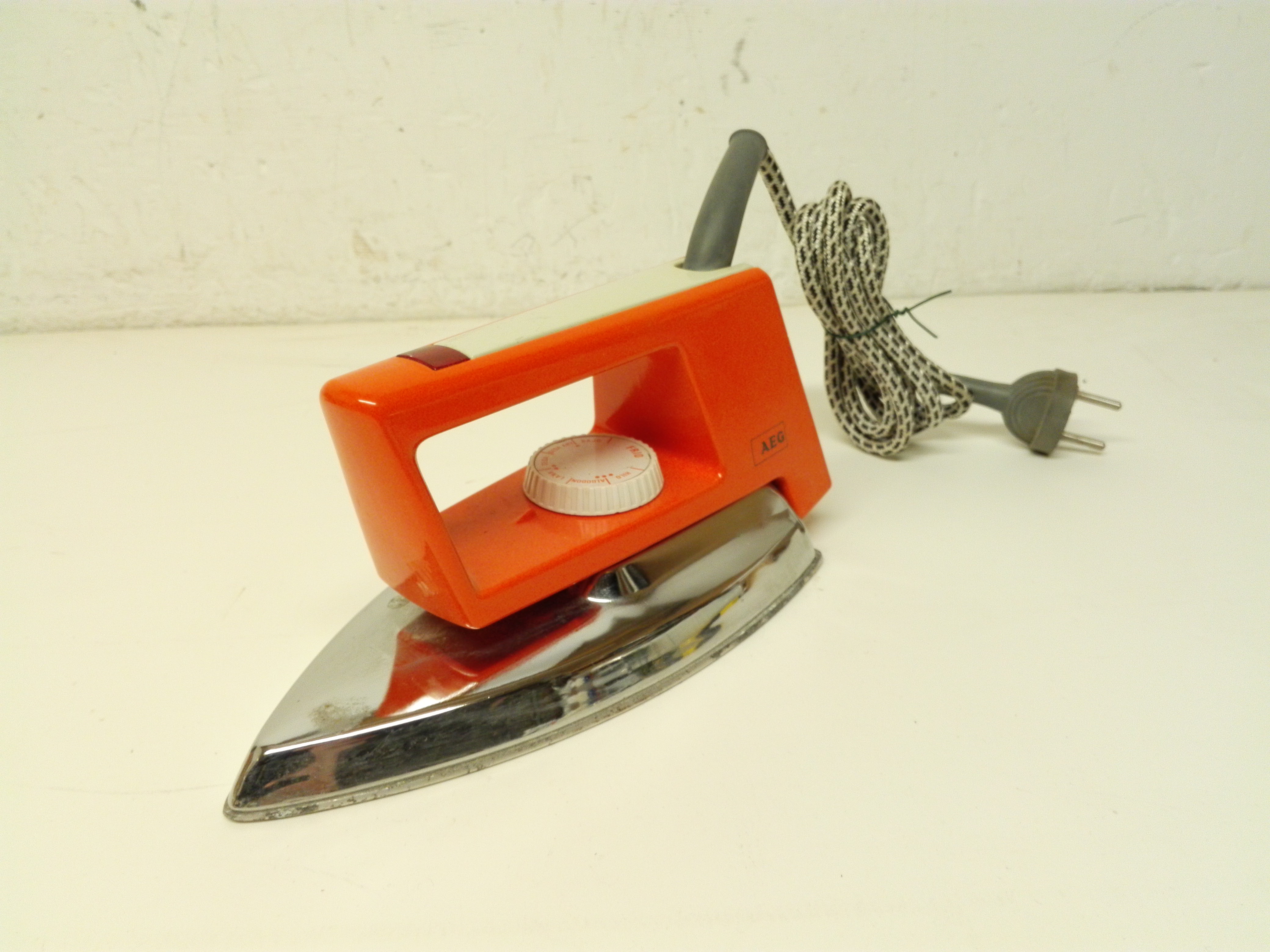 plancha aeg brillant1000 plastico metal 10.5-12x23.3-24x11.5 1u